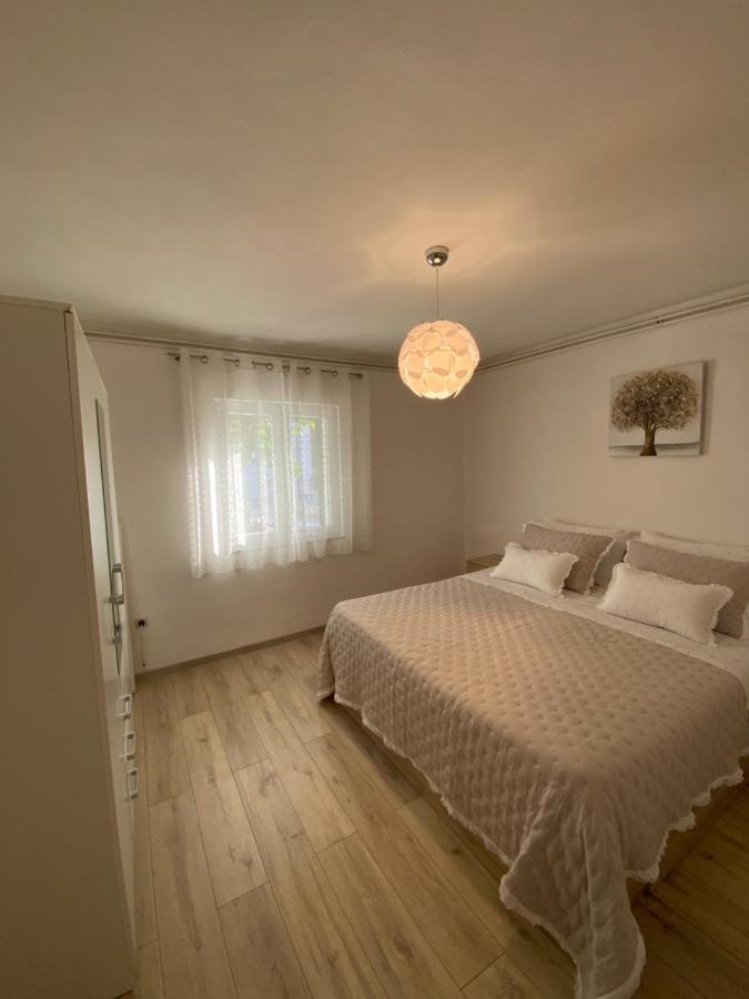 Comfy Apartment In A Quiet Neighborhood Szybenik Zewnętrze zdjęcie